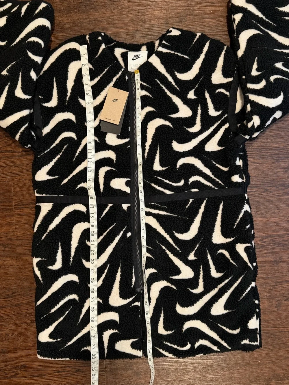 Nike Sportswear Loose High-Pile Jacket Black White FV8025-010 Womens Size M